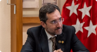 Director de la cátedra, Dr. Javier del Pino